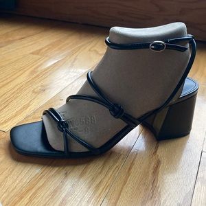 Marc Fisher Gavery Sandel Size 8.5 ✨